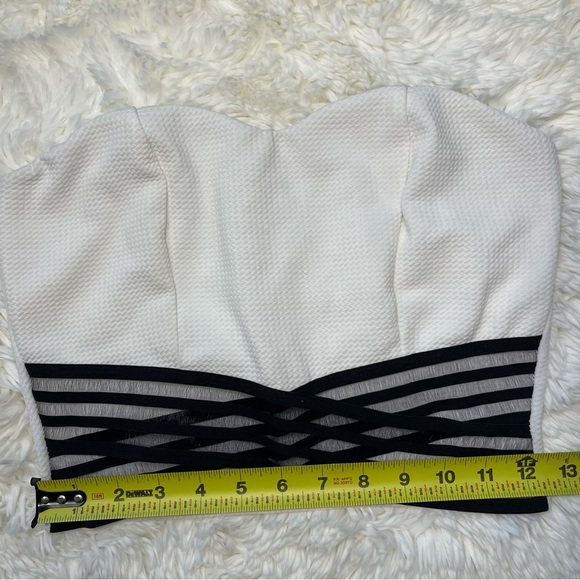 A’Gaci Black & White Textured Strapless Crop Top w/ Mesh Detail - Picture 7 of 8